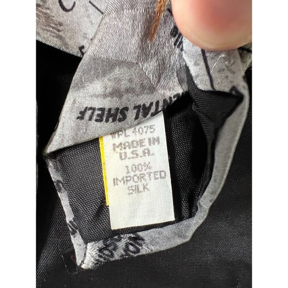 Wembley Endangered Species Made in USA Tie  OS Greens  Animals Silk - Picture 9 of 16